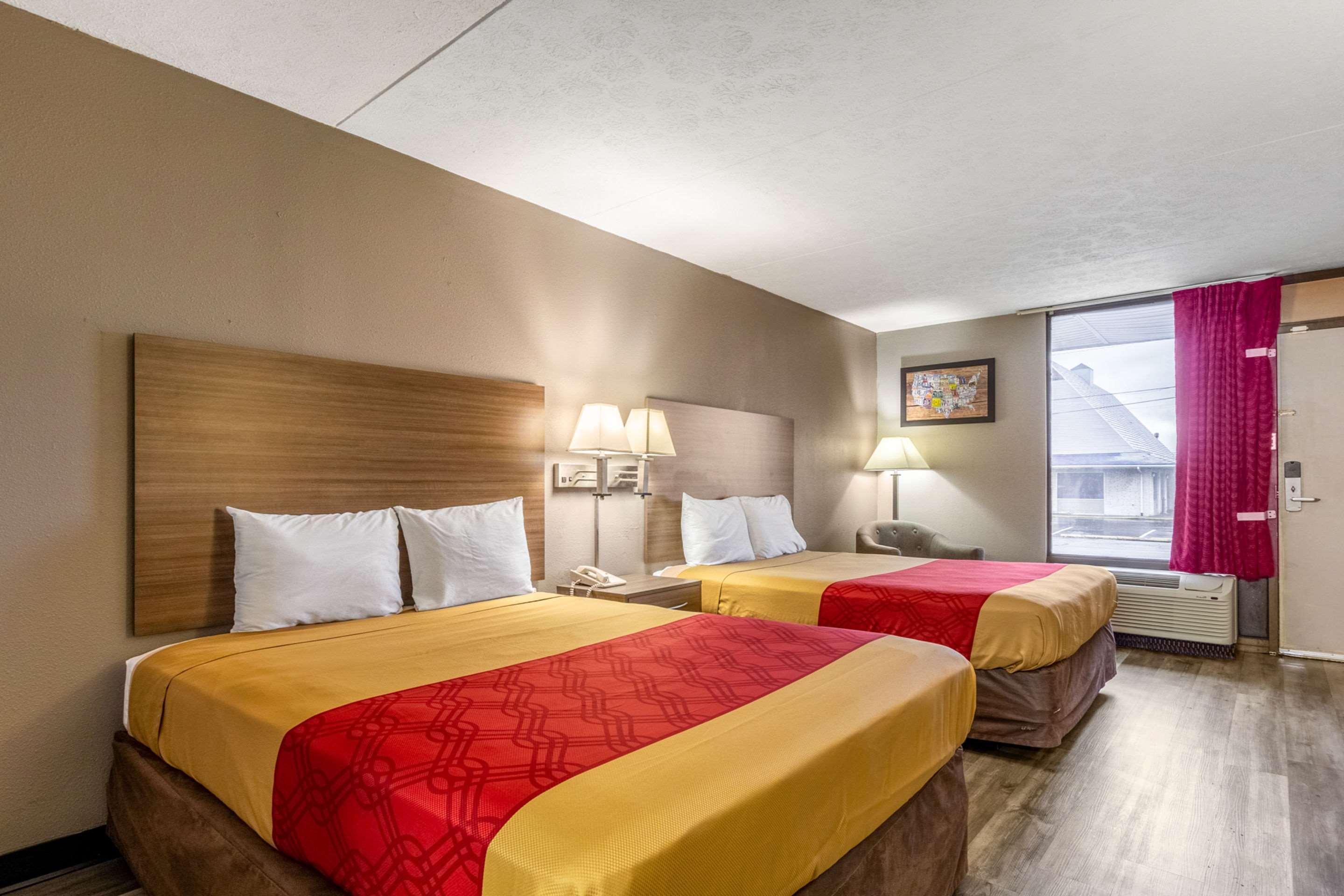 Econo Lodge Сеймор Екстер'єр фото