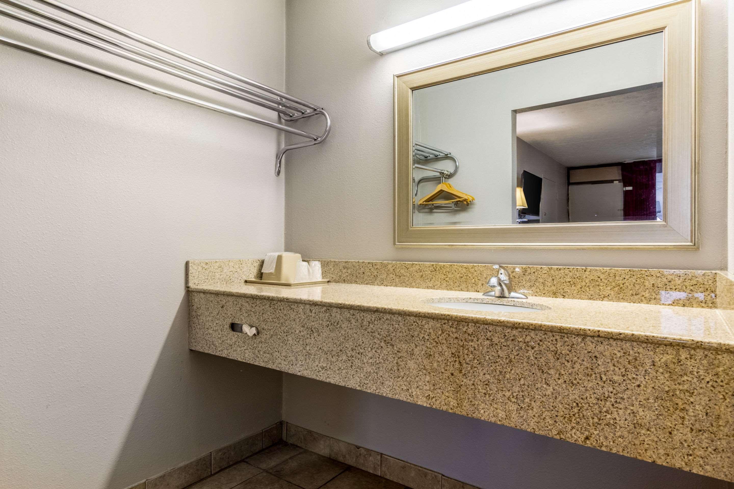 Econo Lodge Сеймор Екстер'єр фото
