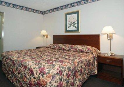 Econo Lodge Сеймор Номер фото